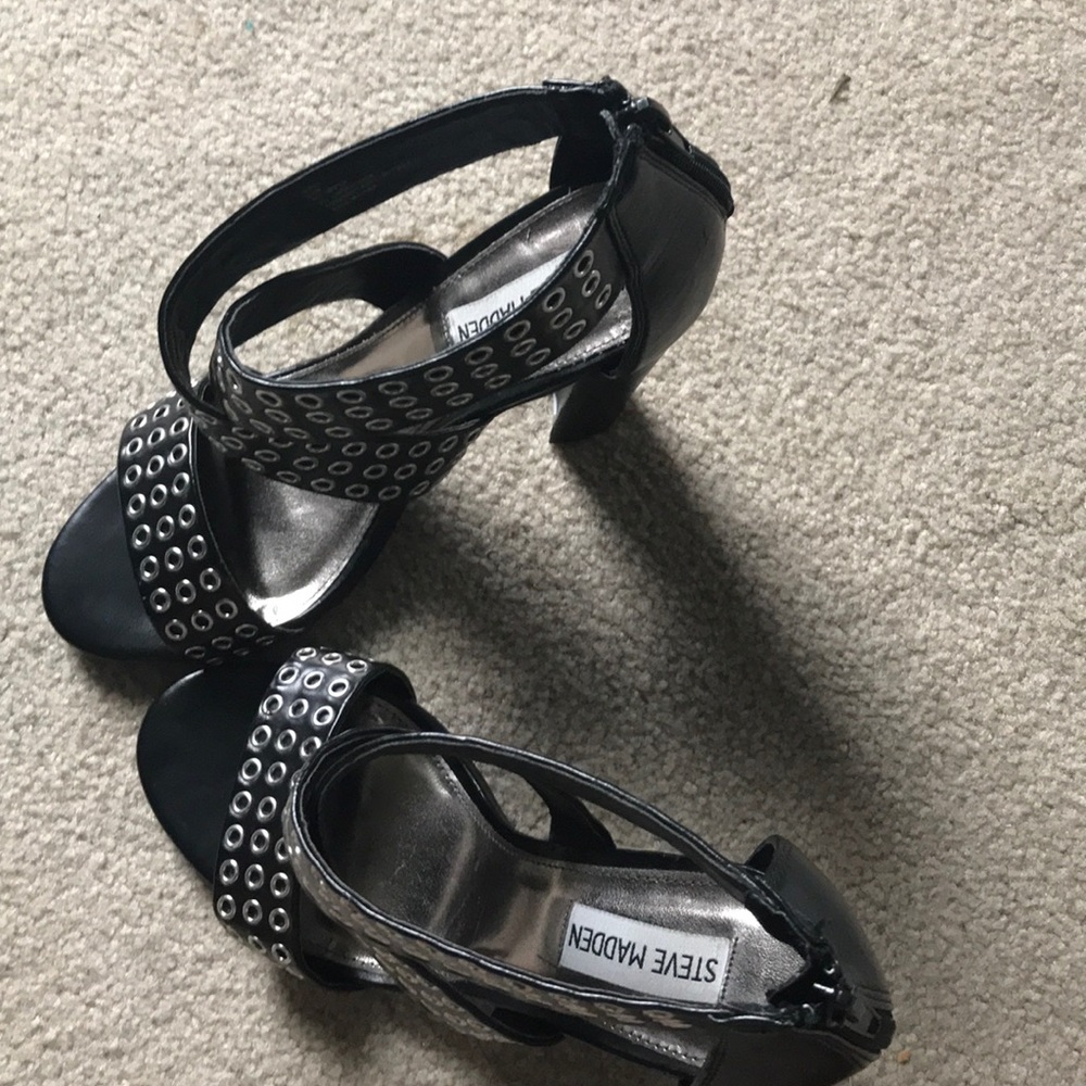 Steve Madden black leather heels